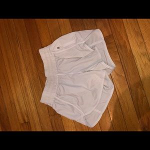 white lululemon shorts size 6